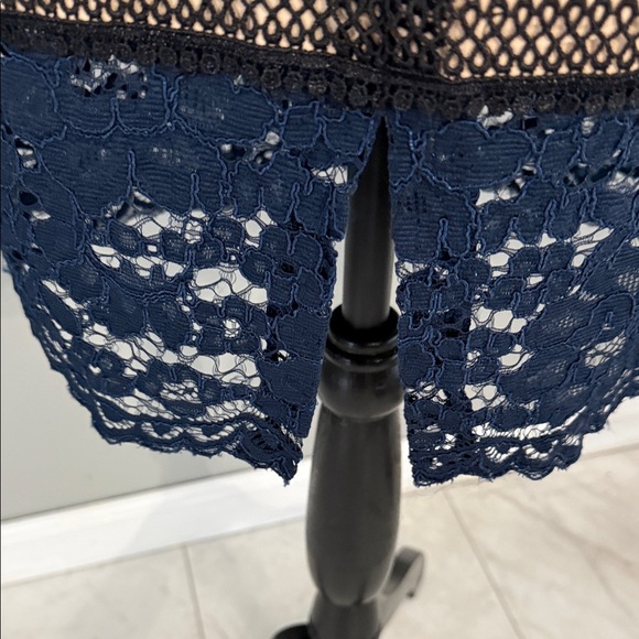 Flawless Vince Camuto Navy Lace Long Sleeve Dress - Picture 4 of 10